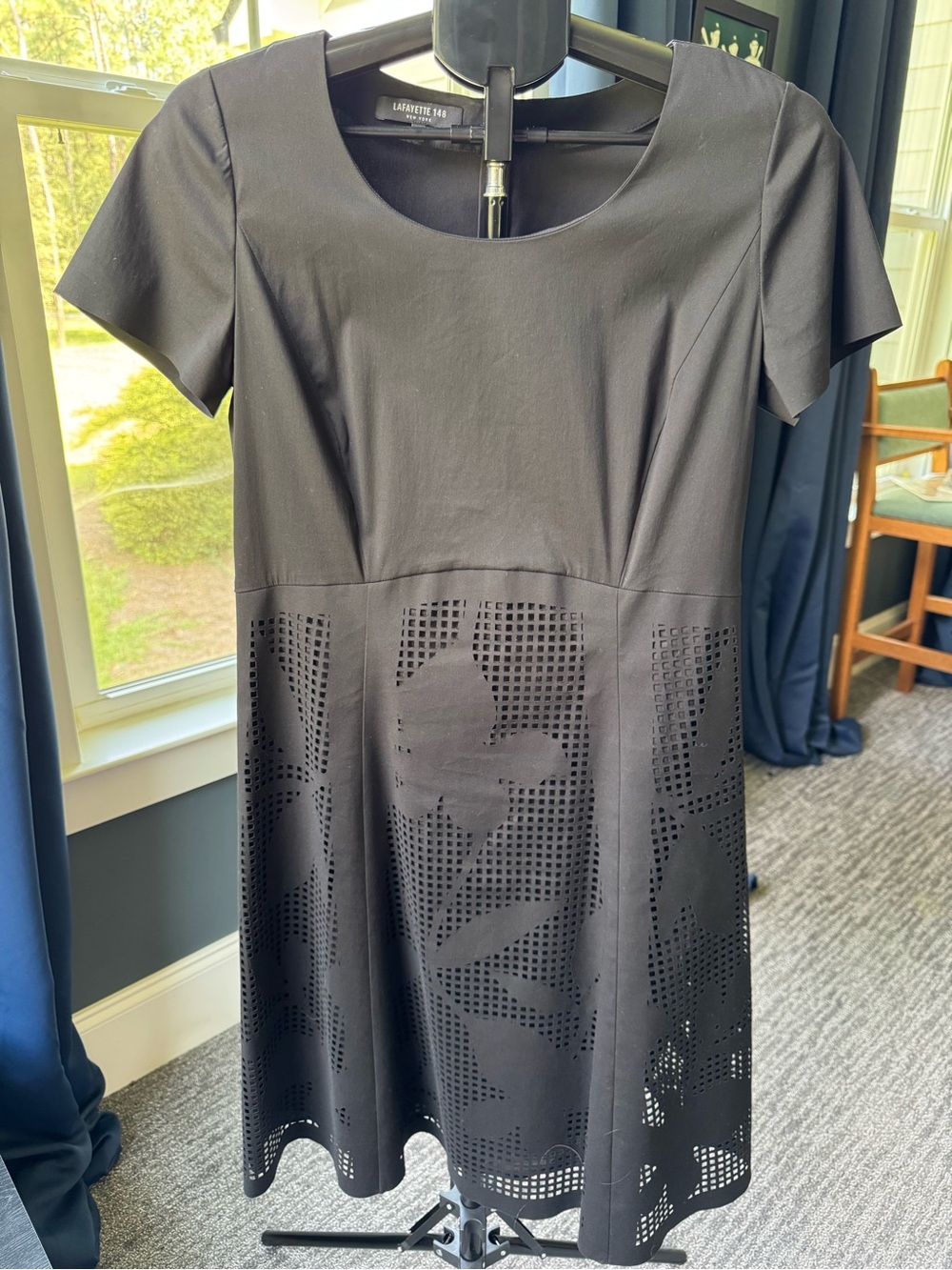 Lafayette 148 New York Black Laser Cut Eyelet Floral Short Sleeve Dress Size 8